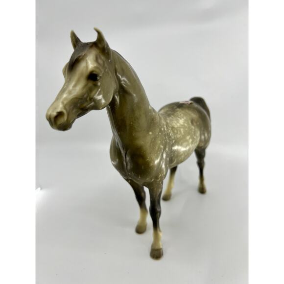 Breyer Traditional Horse PROUD ARABIAN MARE 213 Dapple Grey - Picture 2 of 6